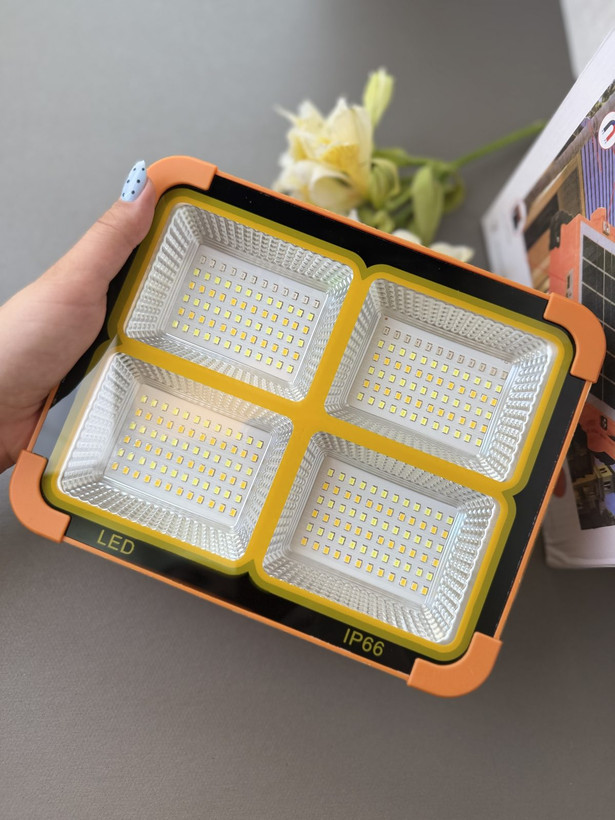 چراغ خورشیدی ۴ باتری ۲۸۸ LED سولار اورجینال | پروژکتور خورشیدی ضدآب IP66